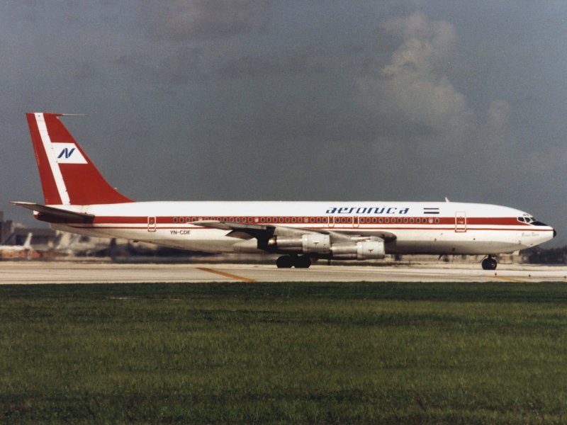 B707-320 YN-CDE