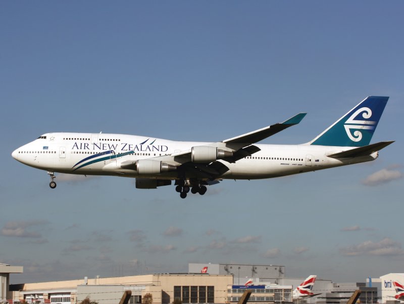 B747-400   ZK-SUJ