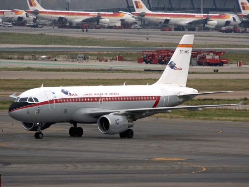 A-319 EC-KKS