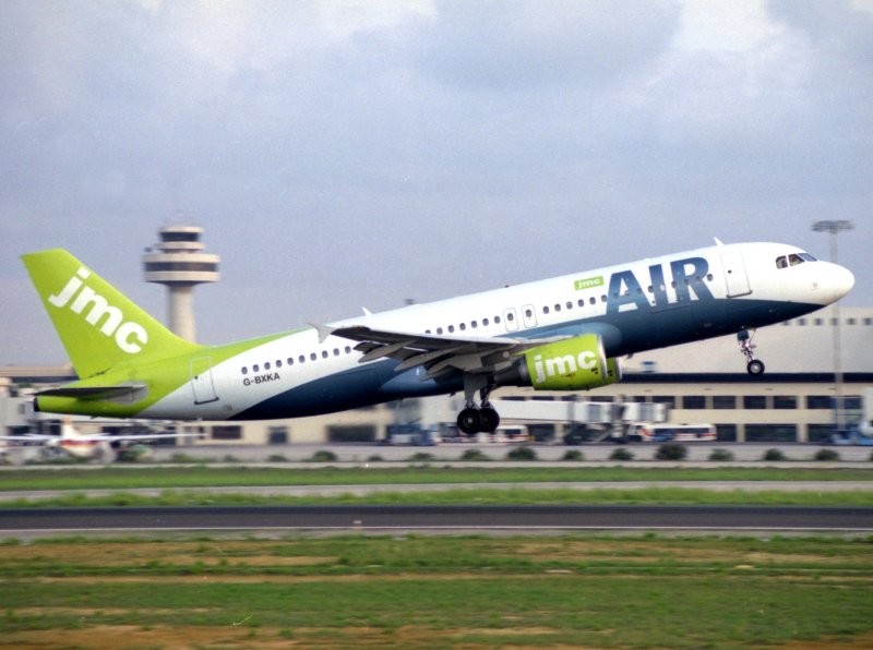 A-320 G-BXKA