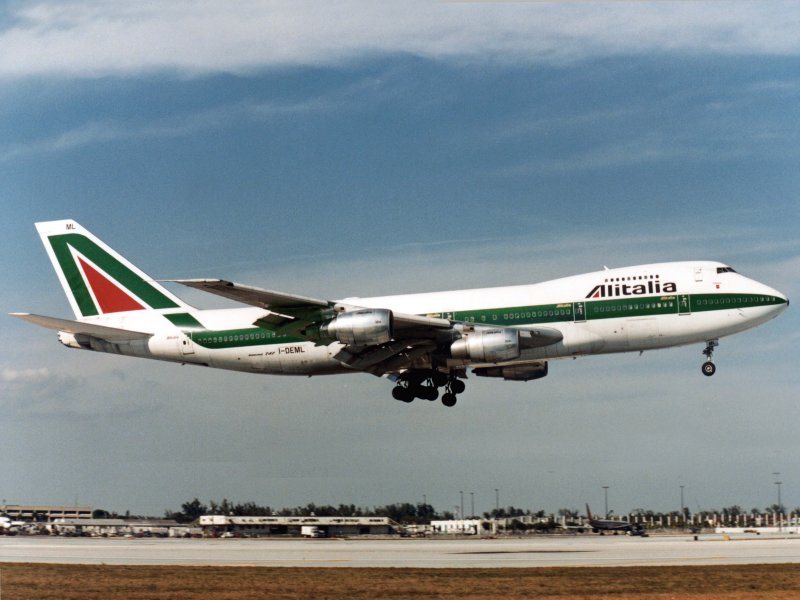B747-200 I-DEML