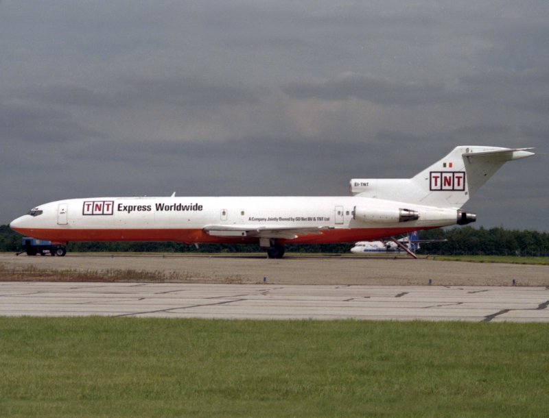 .B727-200  EI-TNT  