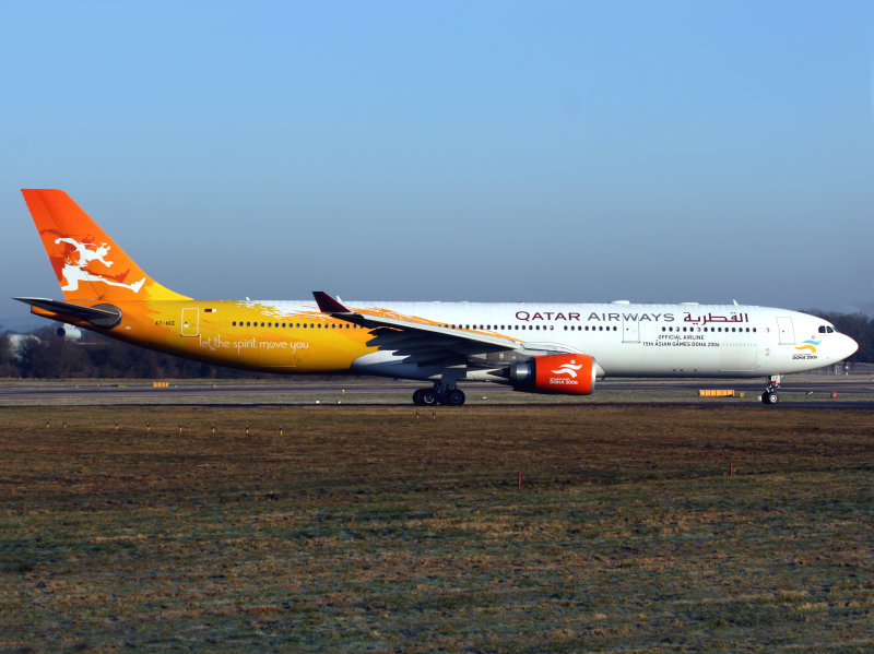 A330-300  A7-AEE