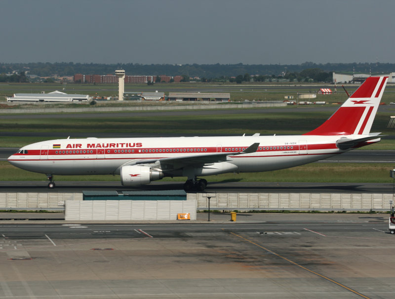 A330-200 3B-NBM  