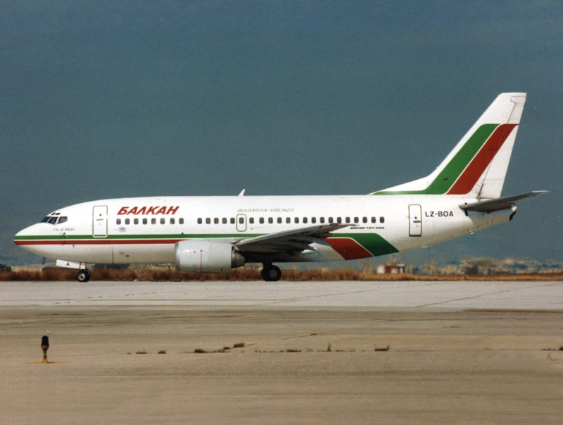 B737-500  LZ-BOA