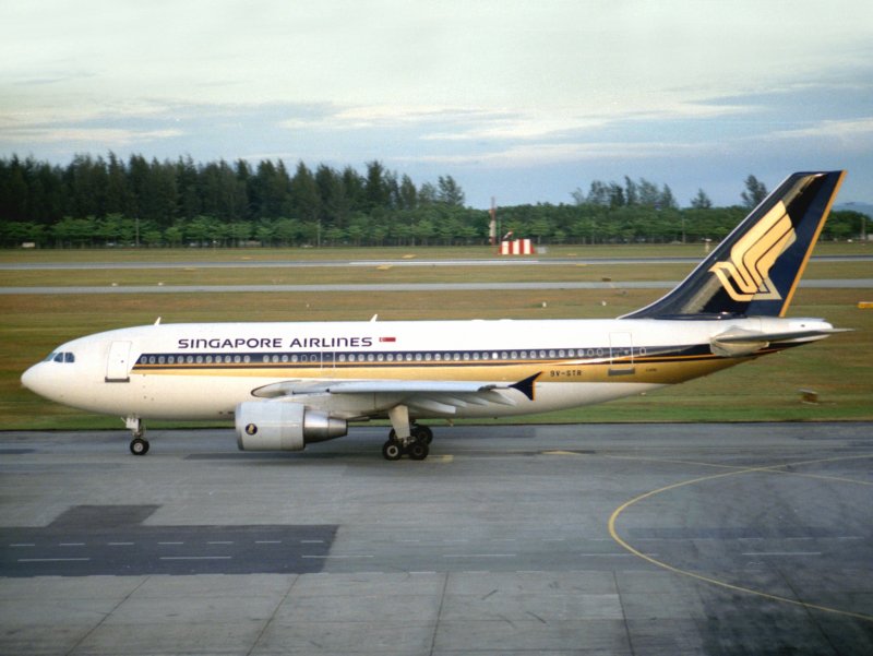 A310-300  9V-STR