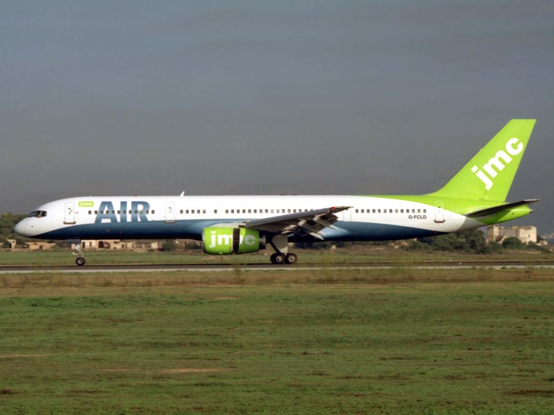 B757-200  G-FCLD