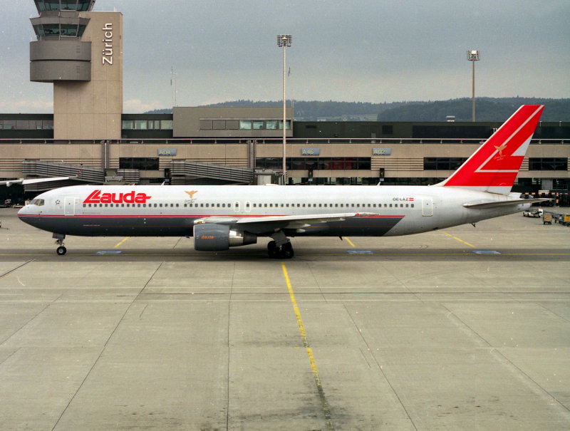 B767-300  OE-LAZ