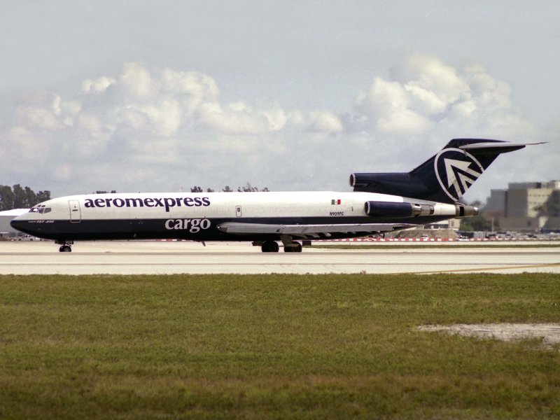 B727-200F N909PG