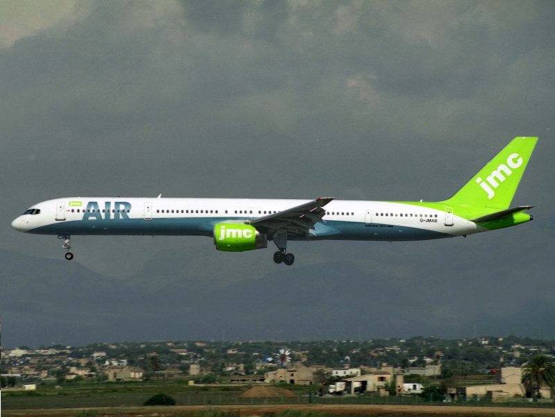 B757-300 G-JMAA