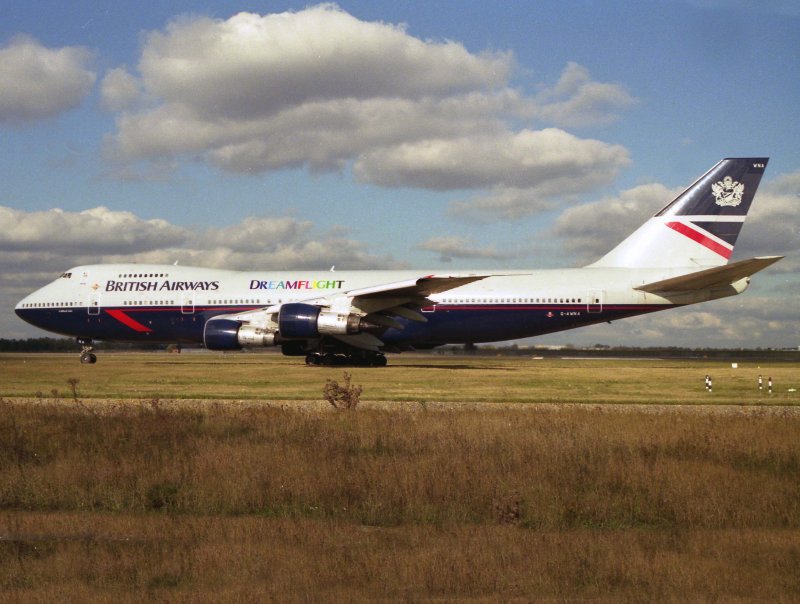 B747-200  G-AWNA