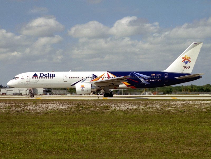 B757-200 N6701