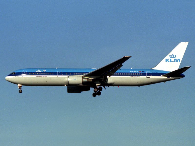 B767-300  PH-BZH