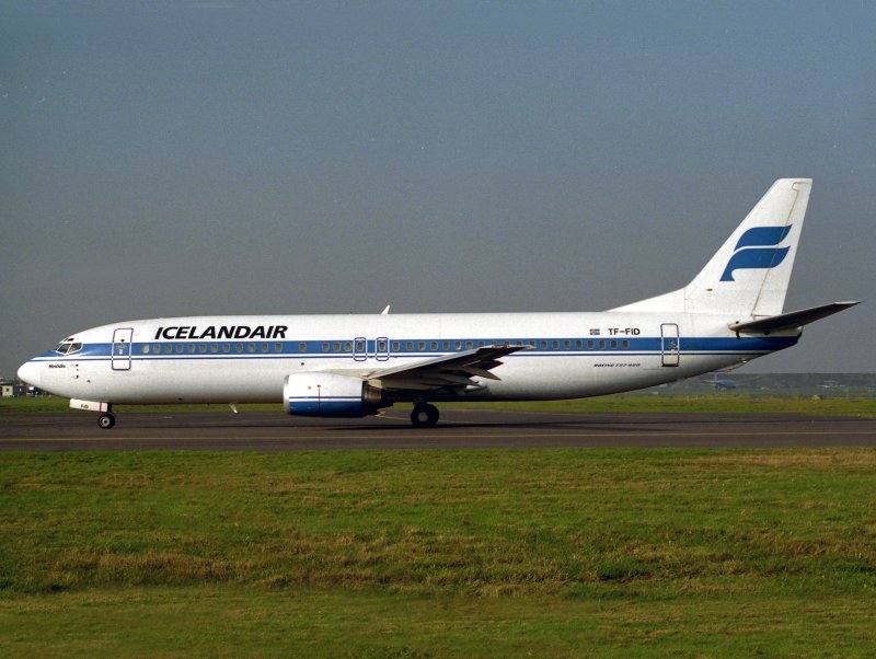 B737-400  TF-FID