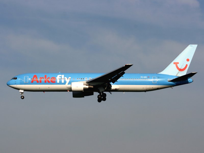 B767-300 PH-AHQ