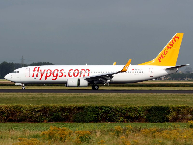 B737-800 TC-AAL