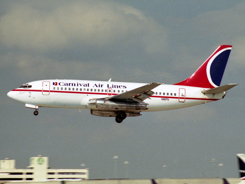 B737-200 N161FN