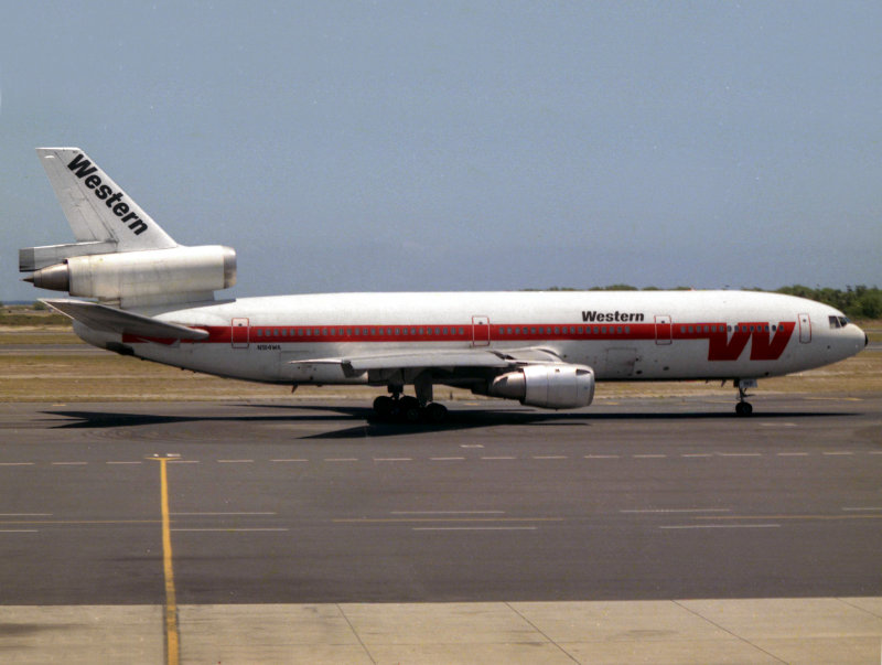 DC10-10  N914WA