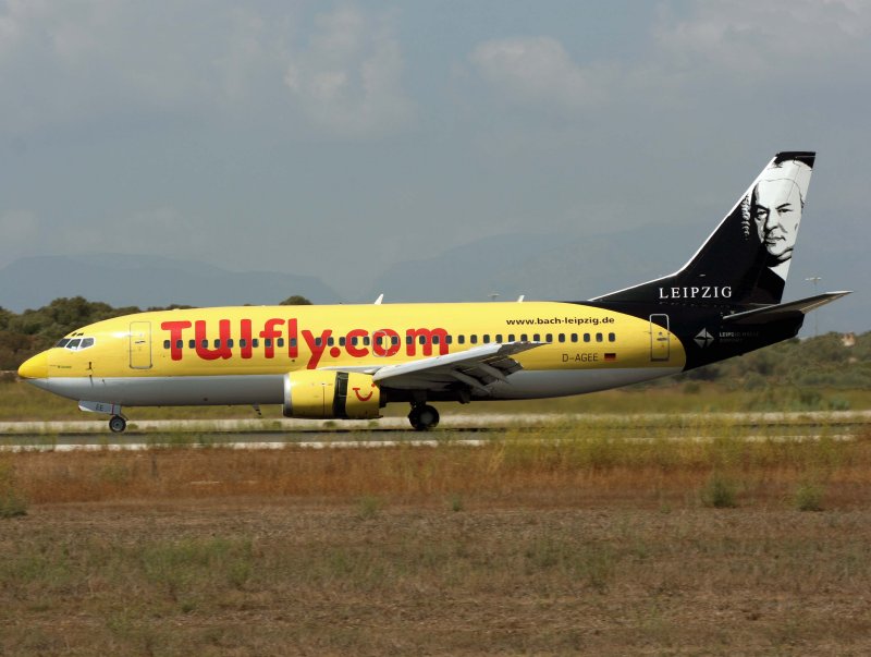 after landing on 24L at Palma, in the special scheme promoting Leipzig Airport.