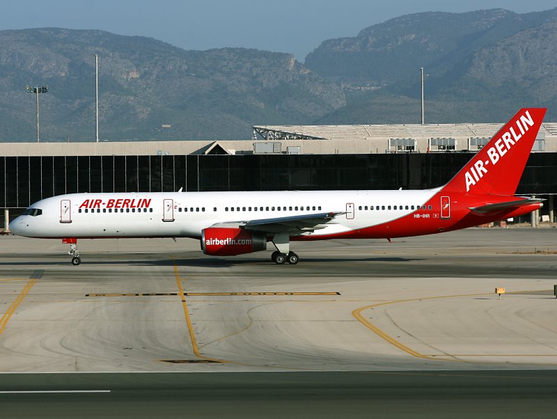 B757-200  HB-IHR