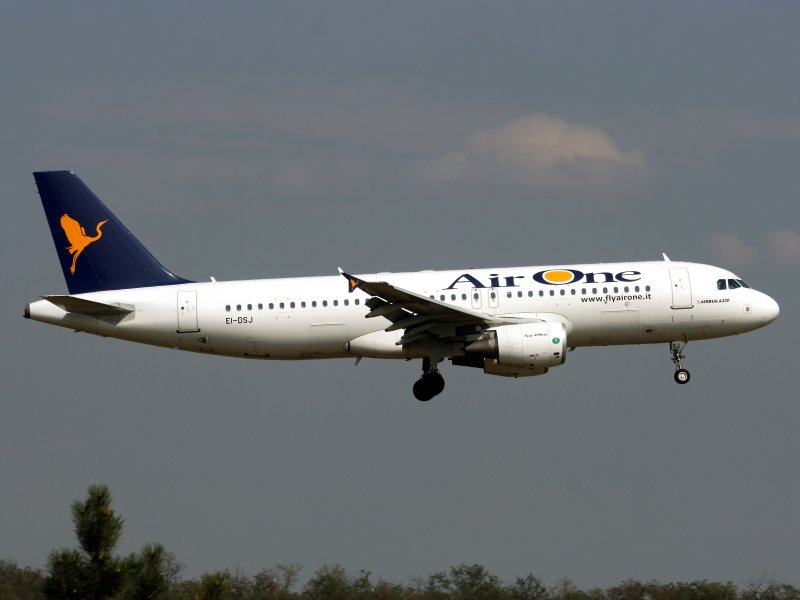 A320  EI-DSJ