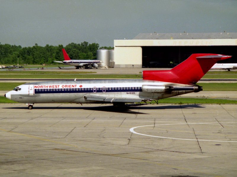 B727-100  N461US