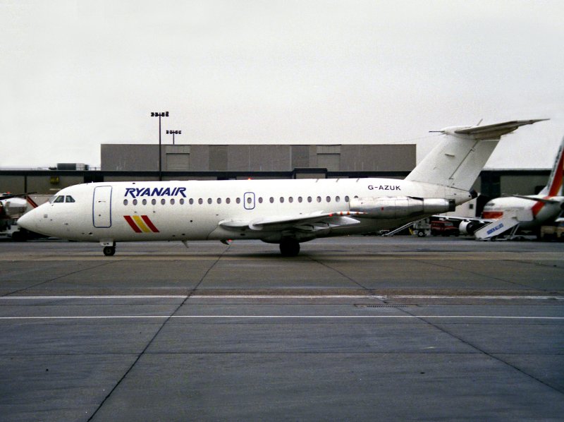 Bae 111-400  G-AZUK