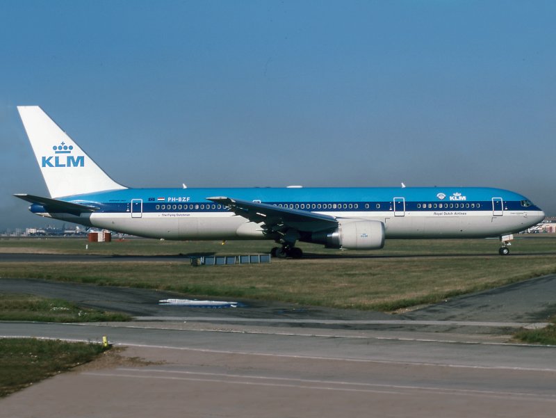 B767-300  PH-BZF
