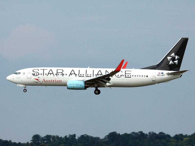 B737-800 OE-LNT