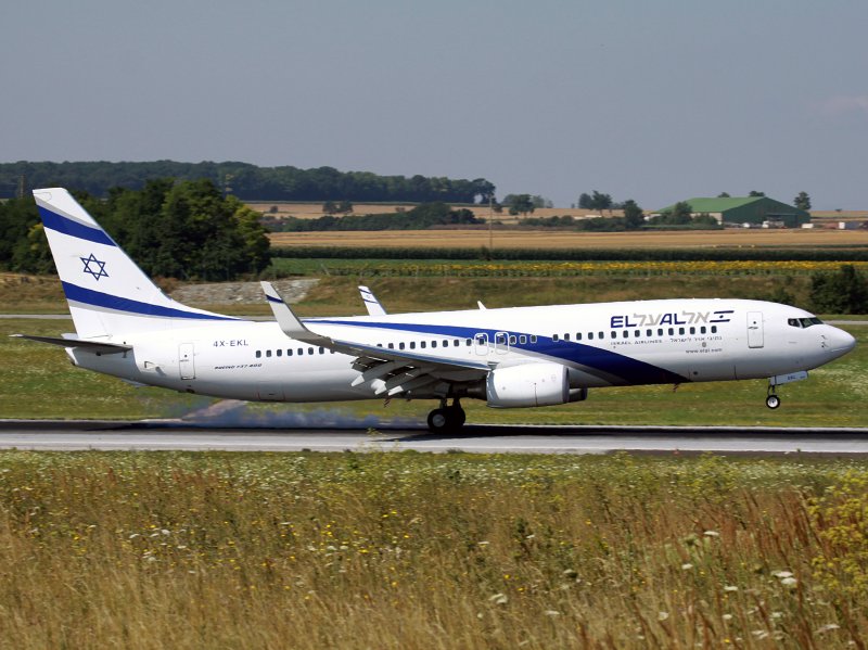 B737-800  4X-EKL