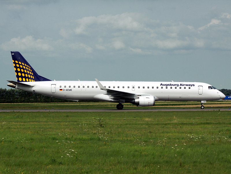 EMB195 D-AEME