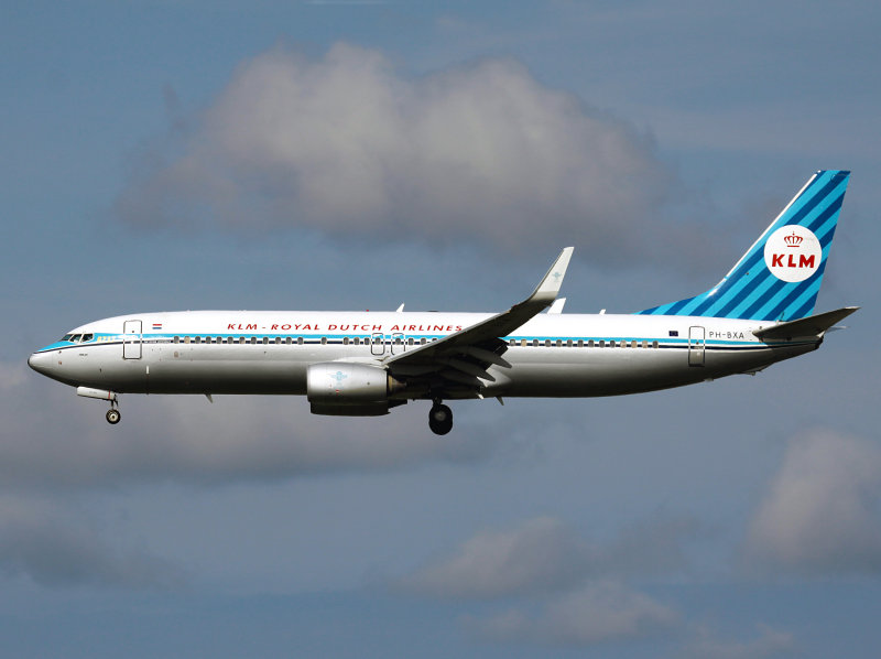 B737-800 PH-BXA