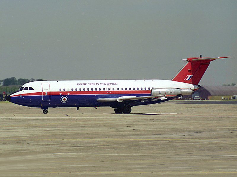 Bae111-400  ZE-432