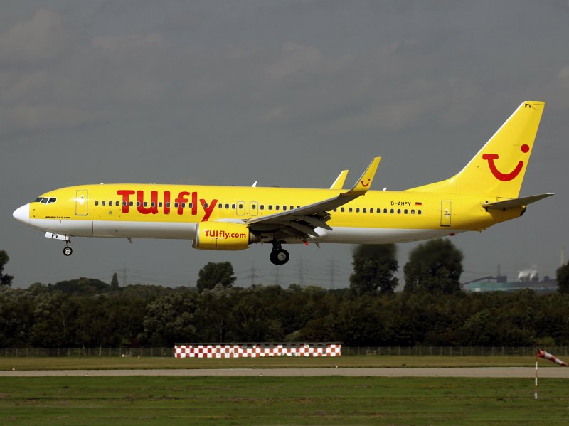 B738 D-AHFV