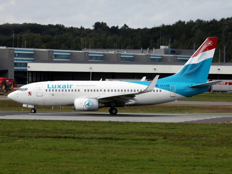 Boeing 737-700  LX-LGR