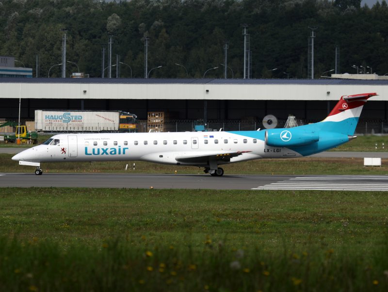 Emb 145  LX-LGI