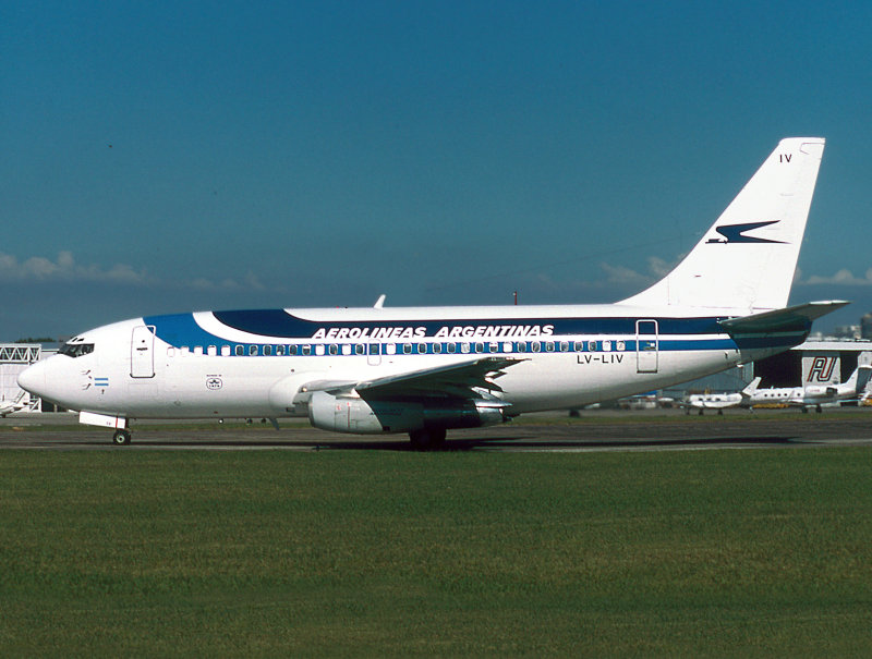 B737-200  LV-LIV