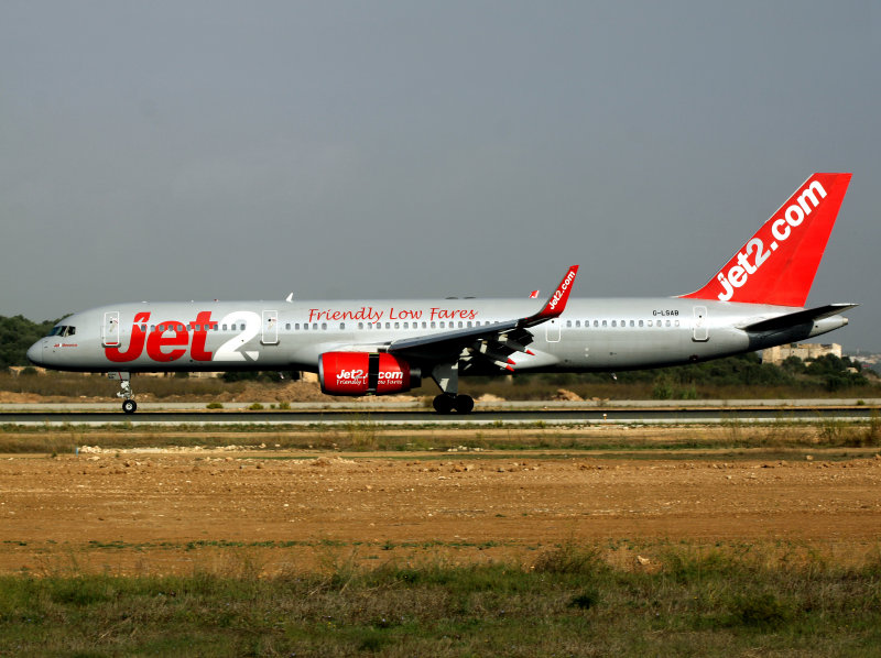 B757-200  G-LSAB