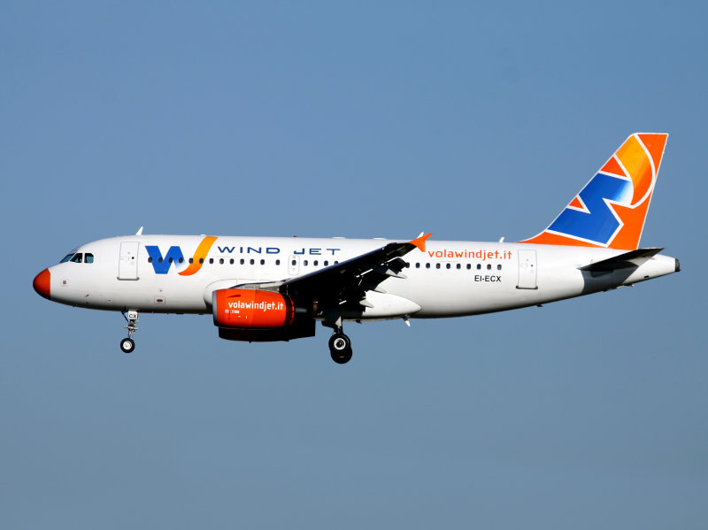 A-319  EI-ECX