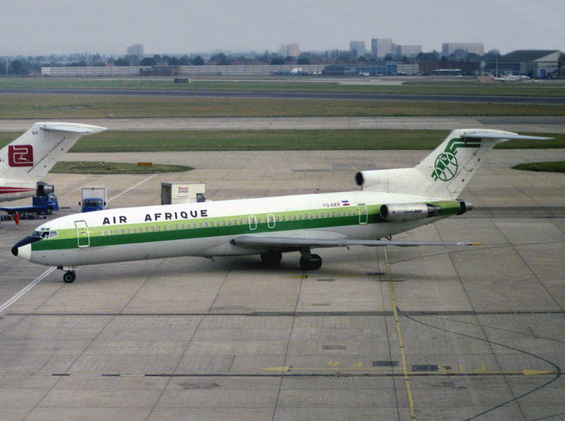 B727-200  YU-AKK