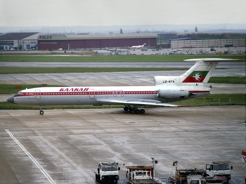 TU-154B2  LZ-BTS