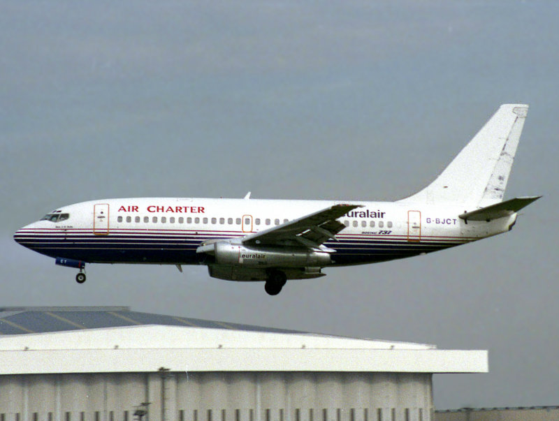 B737-200  G-BJCT