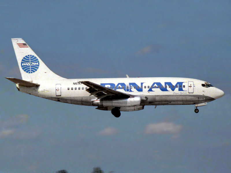 B737-200 N67AF