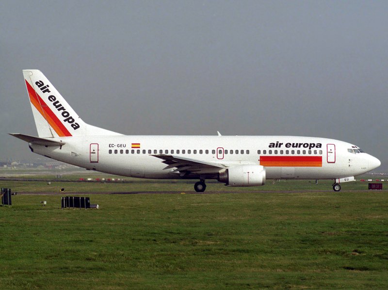 B737-300  EC-GEU  
