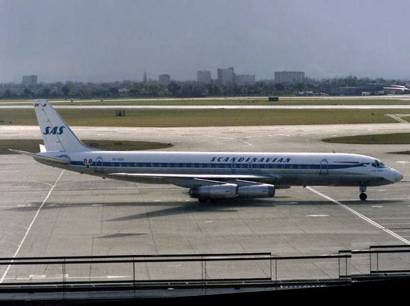 DC8-62  SE-DDU