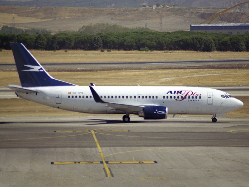 B737-300  EC-IPS