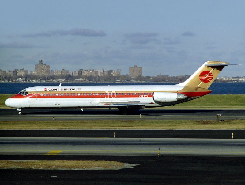 DC9-30 N522TX