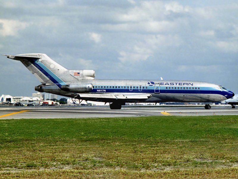 B727-100 N8117N