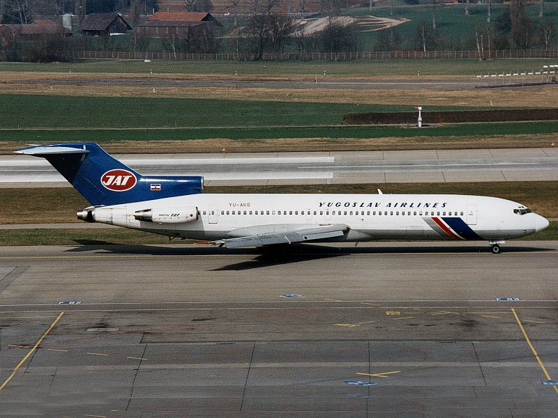 B727-200   YU-AKG