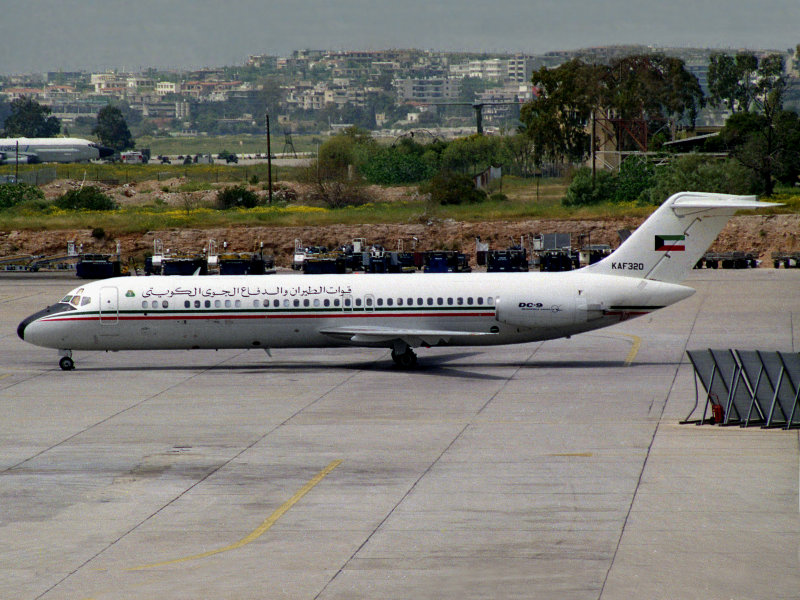 DC9-30  KAF320